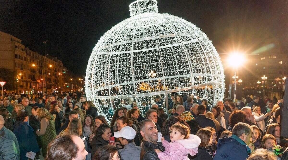La Navidad llega a Bilbao con el tradicional encendido de luces