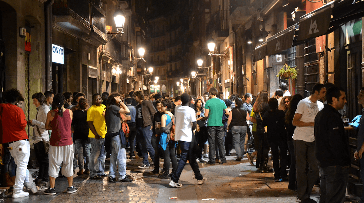 Ambiente festivo en el Casco Viejo de Bilbao