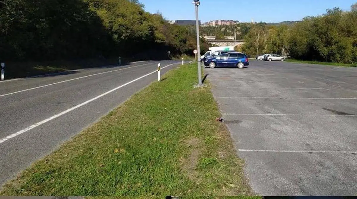 Carretera que une La Peña y Buia