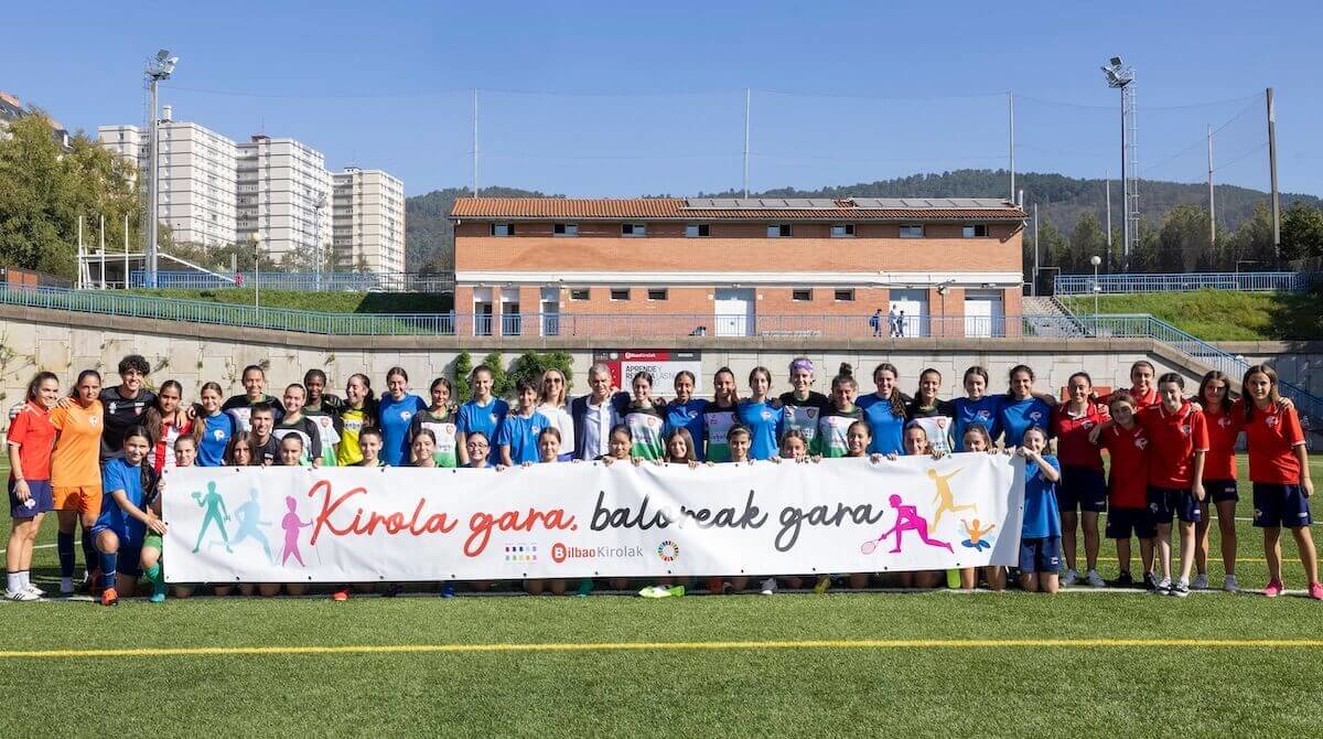 Bilbao impulsa el lema 'Kirola Gara, Baloreak Gara'
