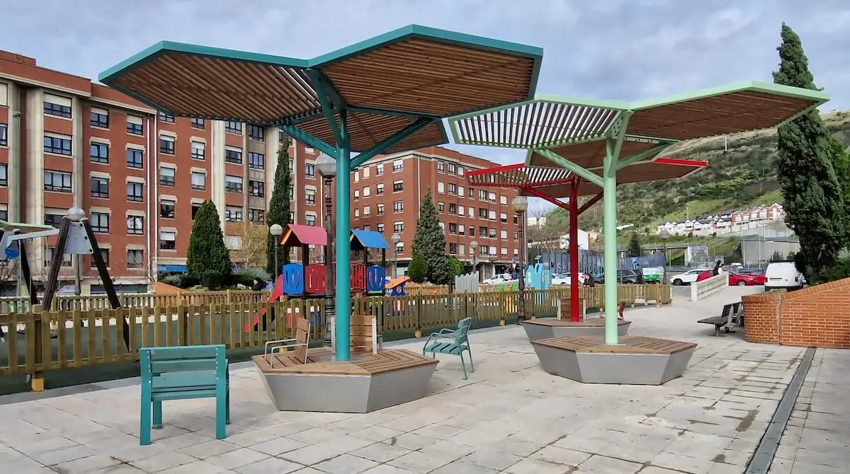 pergolas-sombra-plaza-urgarteko