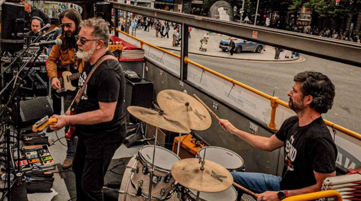 bbk-legends-bilbao-autobus-descapotable-