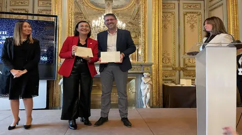 Yolanda D&iacute;ez recoge el premio a la Mejor Iniciativa Medioambiental