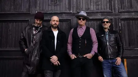 La banda bilbaina 'Amann&nbsp;and The Wayward Sons' presenta su nuevo sencillo