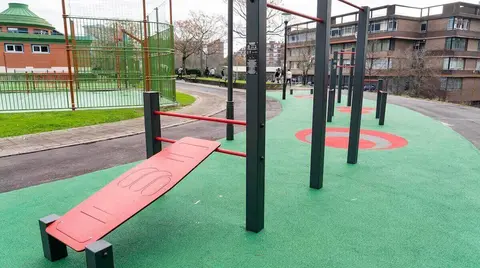 La nueva zona de calistenia del Parque Europa