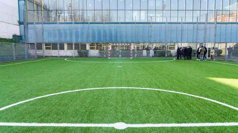Imagen del polideportivo de Txurdinaga con las obras finalizadas, Bilbao.