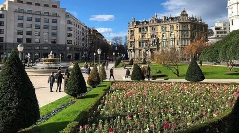 La Plaza Moy&uacute;a de Bilbao