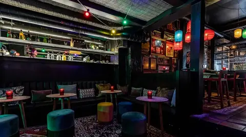 Descubre el bar restaurante Rockade, ubicado en pleno centro de Bilbao
