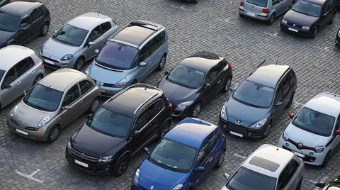 D&oacute;nde aparcar gratis en Bilbao: mejores zonas para aparcar tu coche