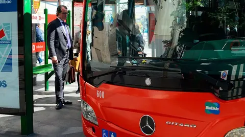bilbobus aumenta las frecuencias y amplía sus servicios