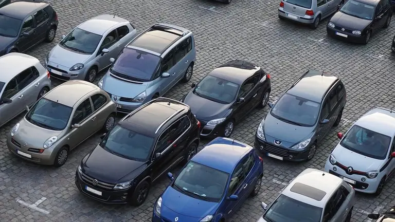 D&oacute;nde aparcar gratis en Bilbao: mejores zonas para aparcar tu coche