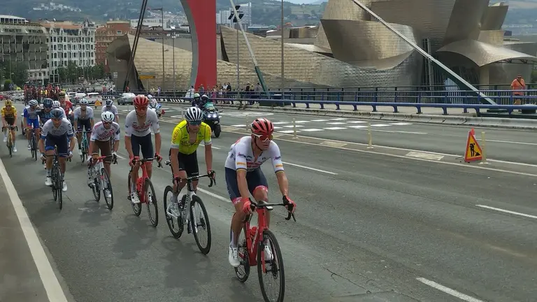 vuelta-ciclista-2025-bilbao